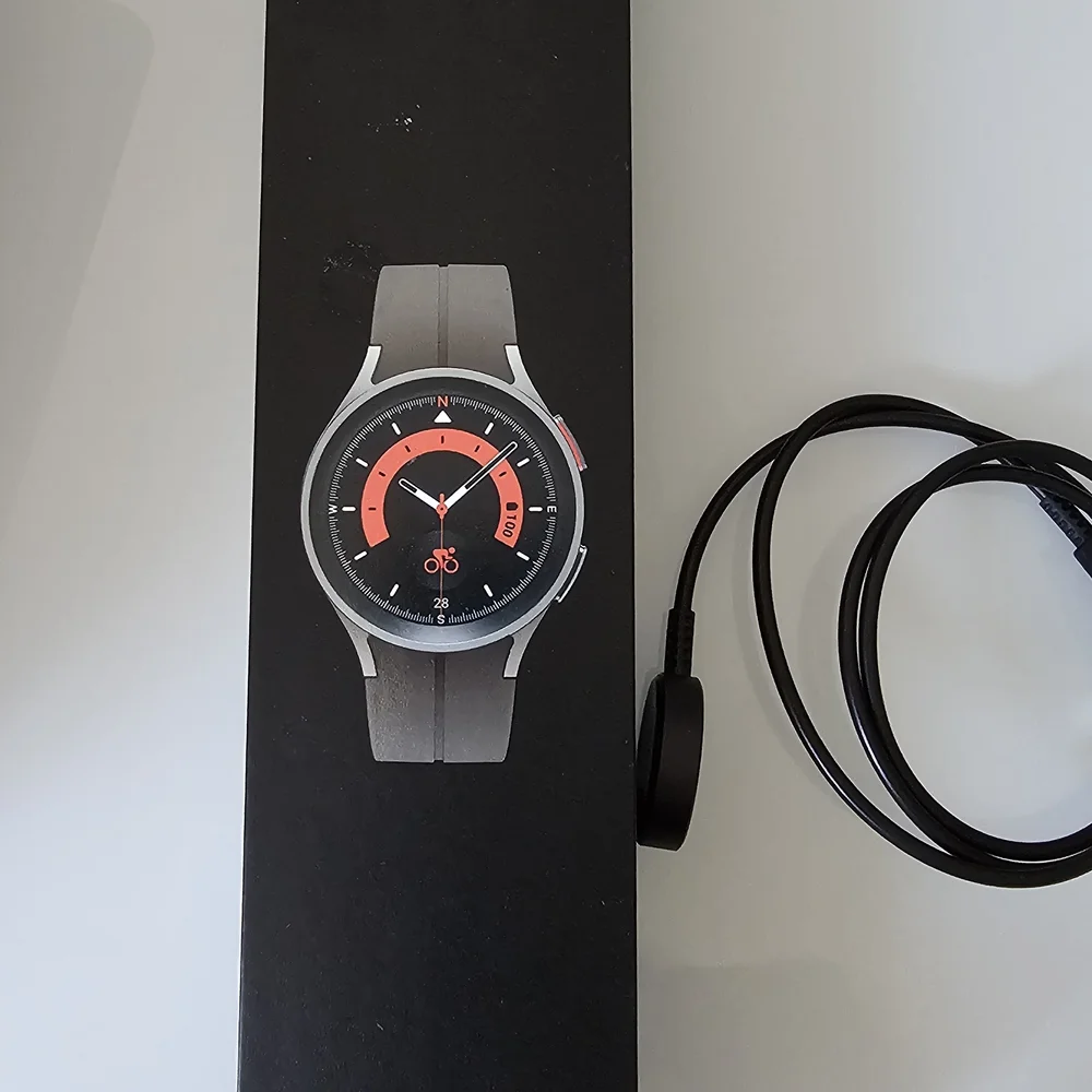 Samsung Galaxy 5 Pro Titanium 45 mm Smartwatch